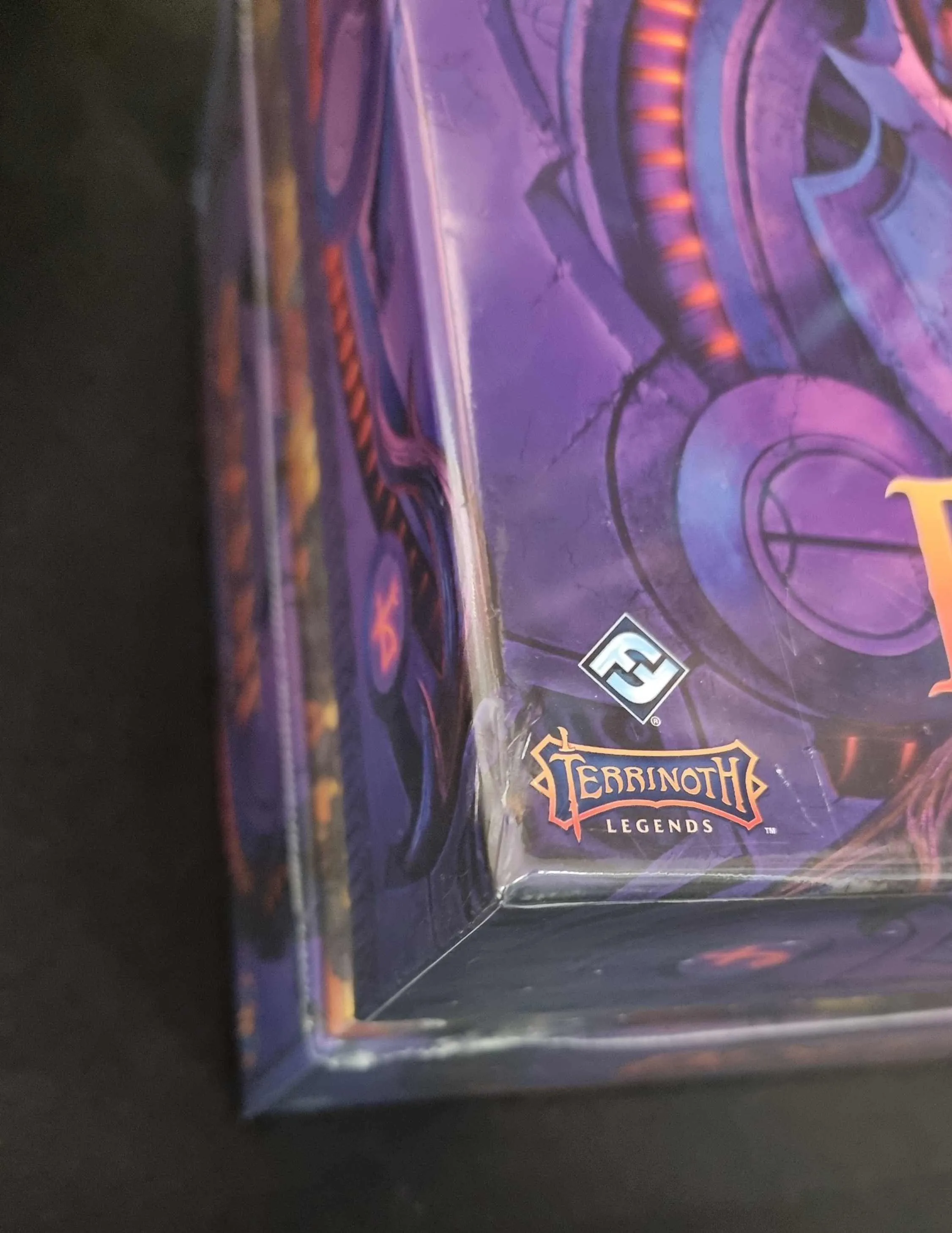 Descent Legends of the Dark The Betrayers War - damaged box